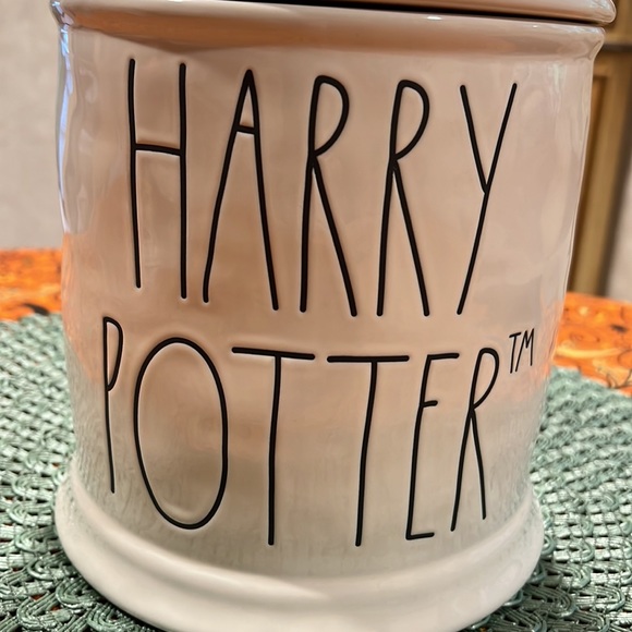 NWT Rae Dunn Harry Potter Golden Snitch Cookie Jar 10”. - Picture 2 of 10